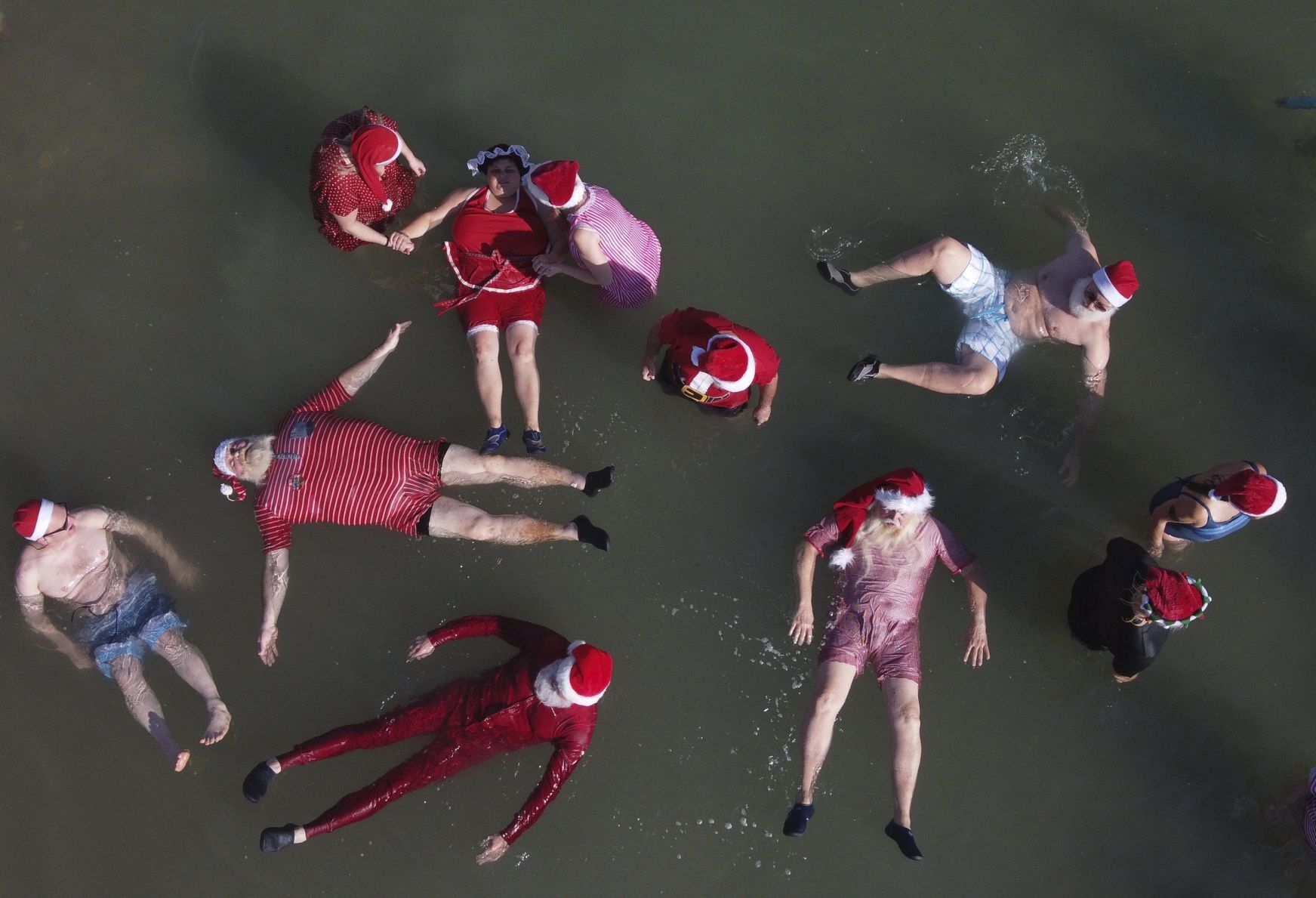 APTOPIX Israel Santa